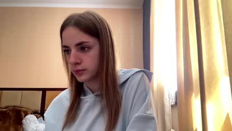 Snapshot of suzannetigerino chatting on June 2026 11:13:01 AM Emila online show from June 2026 11:13:01 AM
