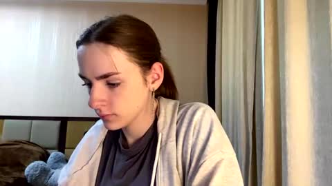 Snapshot of suzannetigerino chatting on June 2026 07:47:02 AM Emila online show from June 2026 07:47:02 AM
