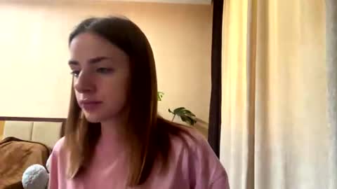 Snapshot of suzannetigerino chatting on July 2026 07:44:01 AM Emila online show from July 2026 07:44:01 AM