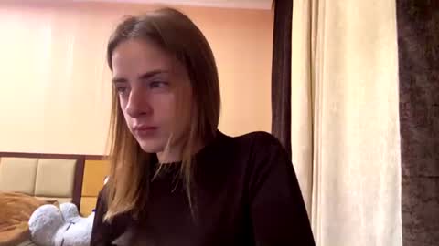 Snapshot of suzannetigerino chatting on July 2026 07:15:02 AM Emila online show from July 2026 07:15:02 AM