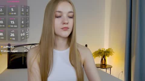 Suzi online show from October 2025 01:31:01 PM