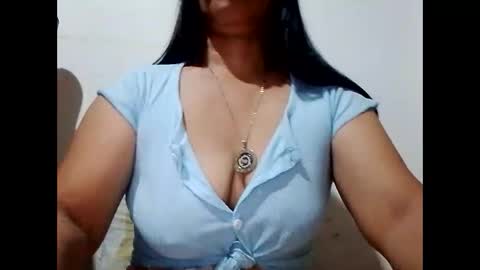suzzie_hot online show from December 2024 08:10:02 PM