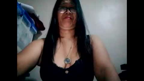 suzzie_hot online show from December 2024 12:37:01 PM