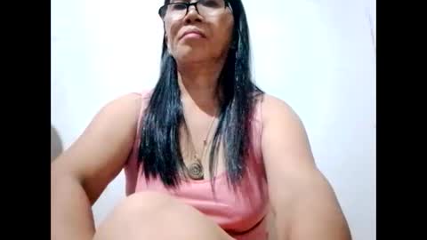 suzzie_hot online show from December 2024 09:47:02 PM