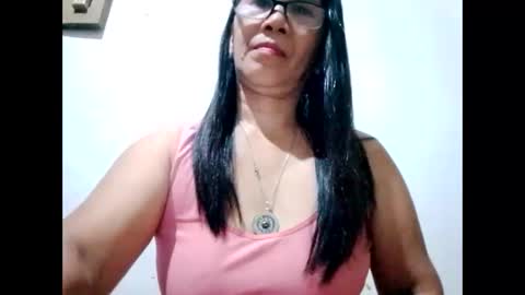 suzzie_hot online show from December 2024 09:11:01 PM