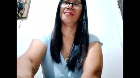 suzzie_hot online show from December 2024 08:48:01 PM