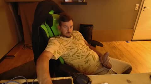 swaicy1990 online show from October 2025 08:18:02 PM