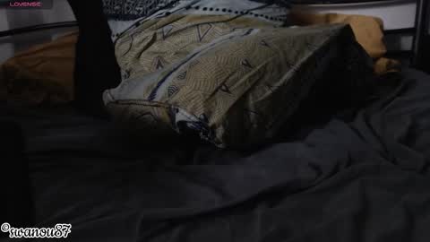 swanou87 online show from October 2025 06:30:01 PM