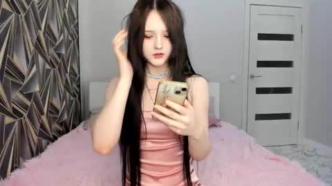 sweeety_peach online show from March 2026 09:35:01 AM