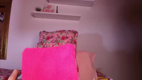 Snapshot of sweegirl_ chatting on September 2025 11:54:02 AM Debora online show from September 2025 11:54:02 AM