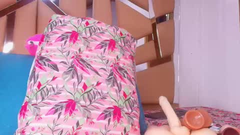 Snapshot of sweegirl_ chatting on September 2025 11:53:02 AM Debora online show from September 2025 11:53:02 AM