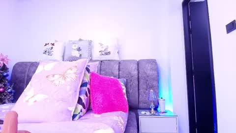 Debora  online show from January 2026 11:57:02 AM