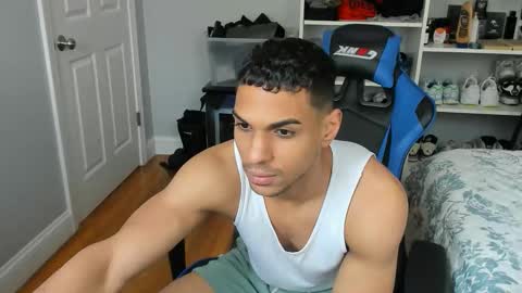 Snapshot of sweet23p chatting on May 2026 04:57:04 PM sweet23p online show from May 2026 04:57:04 PM
