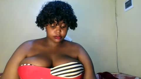 Snapshot of sweet52537 chatting on January 2025 10:45:01 PM sweet52537 online show from January 2025 10:45:01 PM