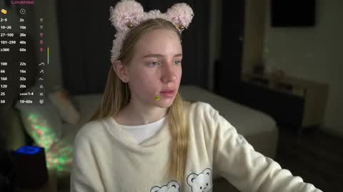 Michelle online show from November 2025 12:10:02 AM