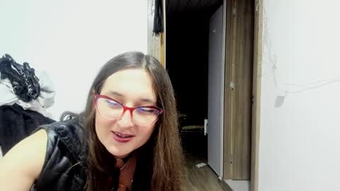 Snapshot of sweet__suck69bitch chatting on December 2024 05:59:02 AM sweet__suck69bitch online show from December 2024 05:59:02 AM