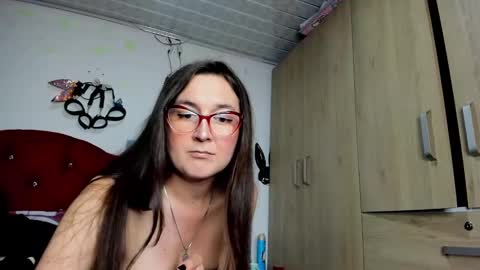 Snapshot of sweet__suck69bitch chatting on January 2025 12:53:02 AM sweet__suck69bitch online show from January 2025 12:53:02 AM