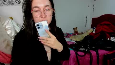 Snapshot of sweet__suck69bitch chatting on June 2026 10:45:02 PM sweet__suck69bitch online show from June 2026 10:45:02 PM