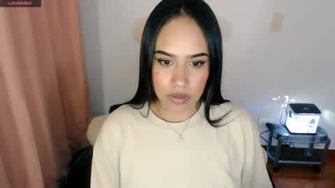 Stephanie online show from November 2025 03:09:01 AM