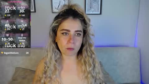 Bella Valery online show from November 2025 10:10:02 PM