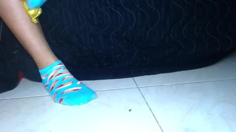 Bubbles online show from November 2025 04:55:01 AM