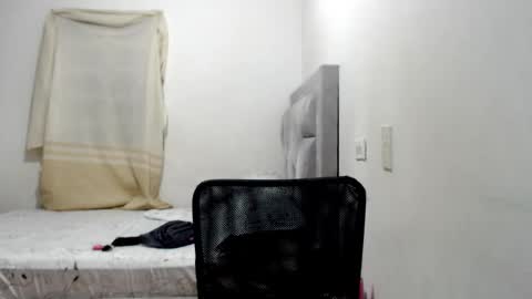 Snapshot of sweet_bunnyxx chatting on October 2025 04:09:01 AM dulce online show from October 2025 04:09:01 AM