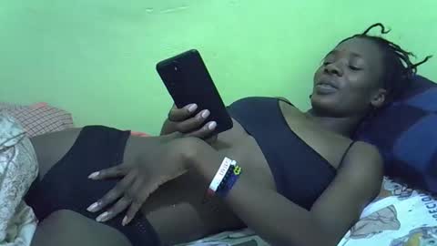 sweet_candie01 online show from November 2025 03:45:01 PM