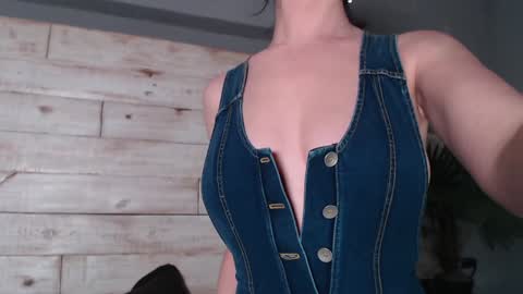 Chantelle online show from January 2025 11:38:01 PM