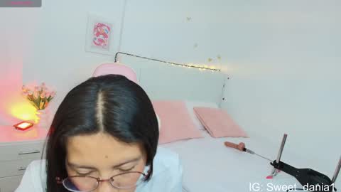 Snapshot of sweet_dania_ chatting on September 2025 08:49:02 AM sweet_dania_ online show from September 2025 08:49:02 AM