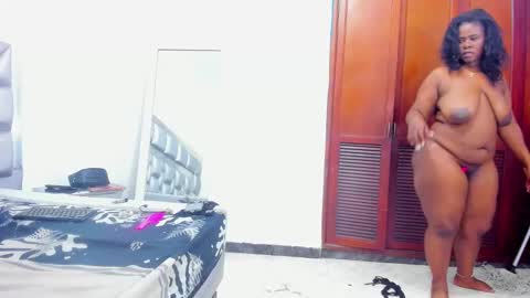 Snapshot of sweet_ebonyyx chatting on January 2025 04:04:02 PM Sara online show from January 2025 04:04:02 PM