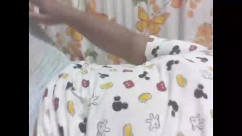 sweet_eddine online show from October 2025 10:05:02 AM