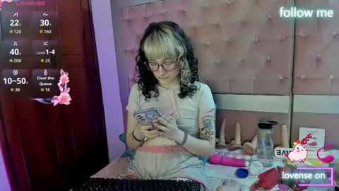  emmili  online show from March 2026 12:11:01 PM