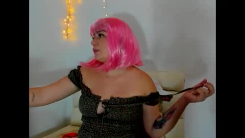 carolina online show from February 2025 12:32:02 AM