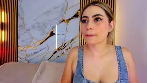 sweet_flame_ online show from September 2025 07:51:02 PM