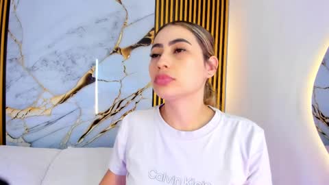 sweet_flame_ online show from September 2025 07:40:02 PM