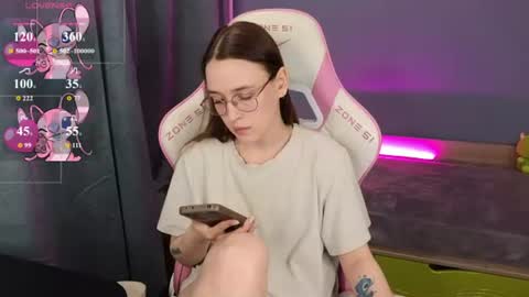 Snapshot of sweet_frosty chatting on June 2026 03:35:02 AM Alice online show from June 2026 03:35:02 AM