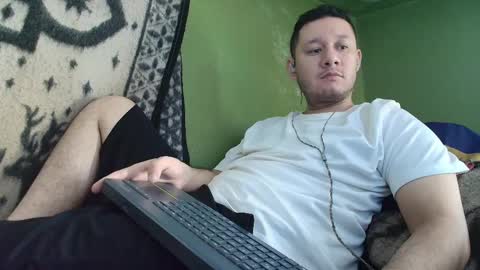 sweet_guy36 online show from September 2025 03:48:02 PM