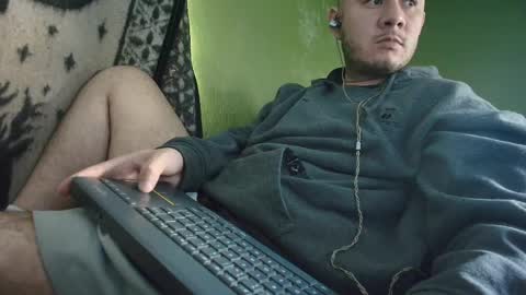sweet_guy36 online show from October 2025 02:37:01 PM
