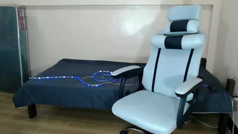 sophia daisy  online show from February 2025 02:07:01 AM