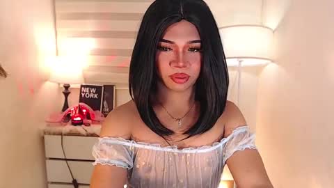 Snapshot of sweet_hoelly chatting on January 2025 04:10:01 PM Slutty Shannel online show from January 2025 04:10:01 PM