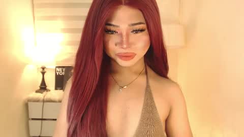 Snapshot of sweet_hoelly chatting on January 2025 12:43:01 PM Slutty Shannel online show from January 2025 12:43:01 PM