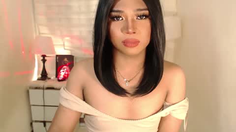 Snapshot of sweet_hoelly chatting on February 2025 02:26:02 AM Slutty Shannel online show from February 2025 02:26:02 AM