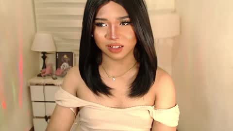 Snapshot of sweet_hoelly chatting on February 2025 03:06:01 PM Slutty Shannel online show from February 2025 03:06:01 PM