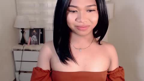 Snapshot of sweet_hoelly chatting on February 2025 05:45:01 AM Slutty Shannel online show from February 2025 05:45:01 AM