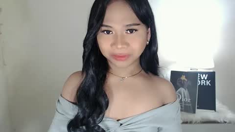 Snapshot of sweet_hoelly chatting on March 2025 06:48:01 AM Slutty Shannel online show from March 2025 06:48:01 AM