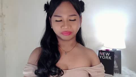Snapshot of sweet_hoelly chatting on March 2025 06:15:02 AM Slutty Shannel online show from March 2025 06:15:02 AM
