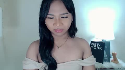 Snapshot of sweet_hoelly chatting on March 2025 10:00:02 AM Slutty Shannel online show from March 2025 10:00:02 AM