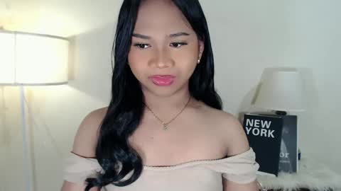 Snapshot of sweet_hoelly chatting on March 2025 09:25:02 AM Slutty Shannel online show from March 2025 09:25:02 AM