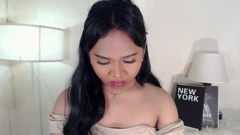 Snapshot of sweet_hoelly chatting on March 2025 01:29:02 PM Slutty Shannel online show from March 2025 01:29:02 PM