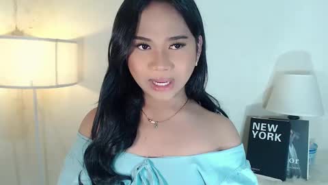 Snapshot of sweet_hoelly chatting on March 2025 05:46:02 AM Slutty Shannel online show from March 2025 05:46:02 AM